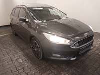 Вид спереди справа