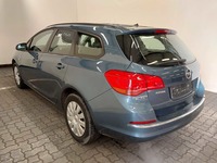 Вид сзади слева