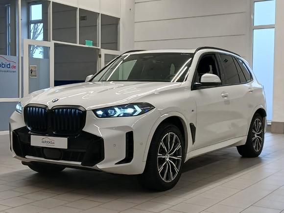 Pogled od napred levo