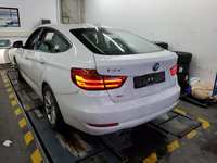 Vaade tagant vasakult