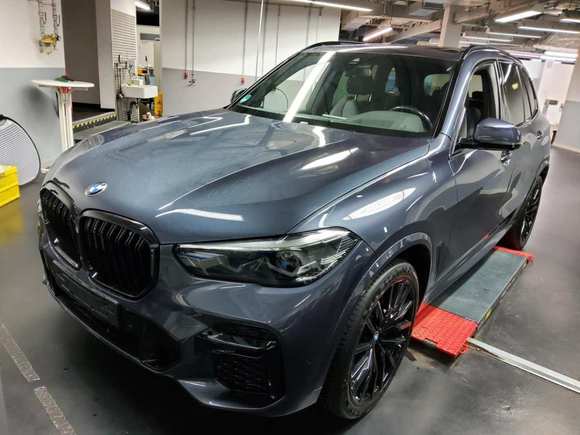 Widok z przodu po stronie lewej