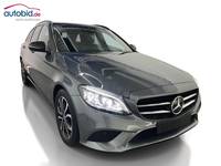 Pogled sprijeda desno