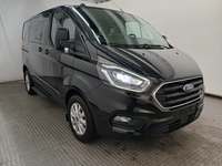 Pogled sprijeda desno