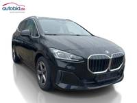 Pogled sprijeda desno