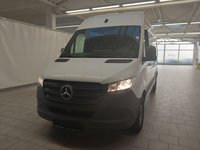 Pogled sprijeda lijevo