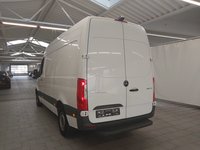 Pogled straga lijevo