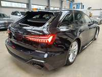 Pogled od pozadi desno