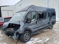 Pogled sprijeda lijevo