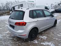 Pogled od pozadi desno