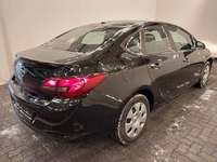 Pogled od pozadi desno