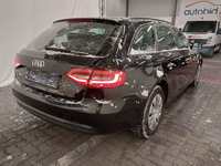 Pogled od pozadi desno