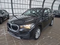 Pogled od napred levo