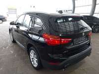 Pogled od pozadi levo