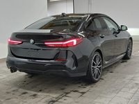 Aanzicht achter rechts