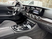 Вид на салон