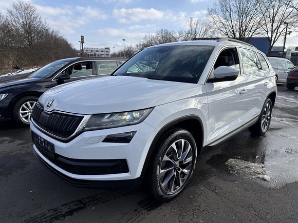 Pogled sprijeda lijevo