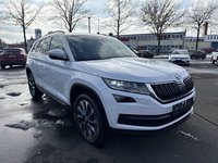 Pogled sprijeda desno