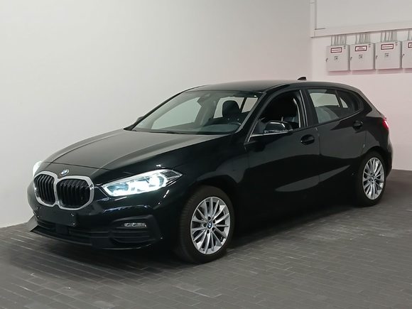 Pogled od napred levo