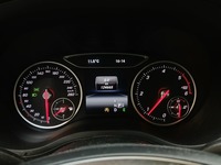 Pogled na kombinirani instrument