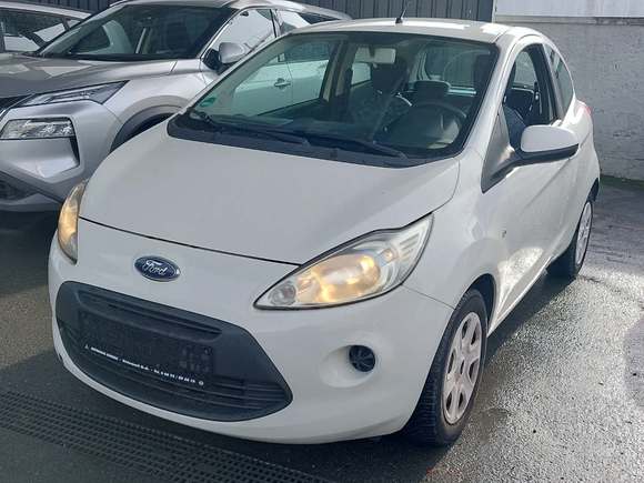 Вид спереди слева