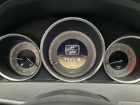 Pogled na kombinirani instrument