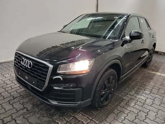 Pogled od napred levo