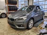 Pogled sprijeda lijevo