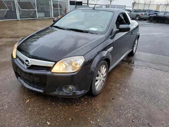 Pogled sprijeda lijevo