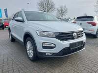 Pogled sprijeda desno