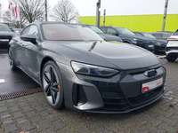 Pogled sprijeda desno