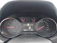 Pogled na kombinirani instrument