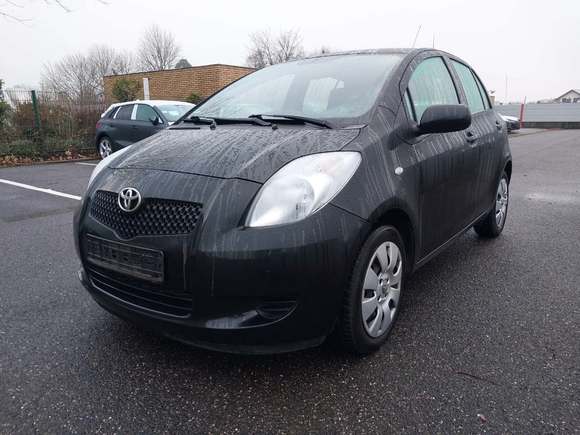 Pogled sprijeda lijevo