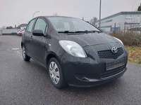 Pogled sprijeda desno