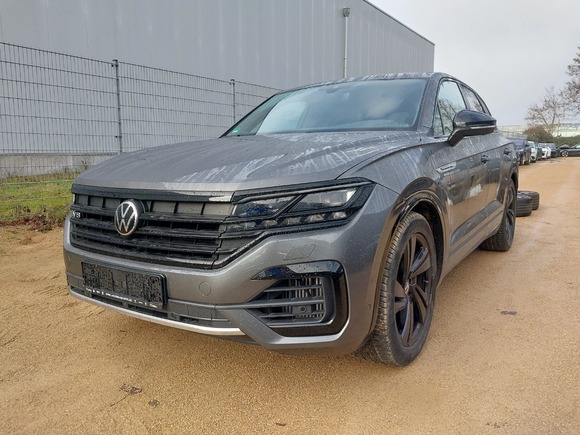 Pogled sprijeda lijevo