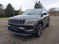 Pogled sprijeda lijevo