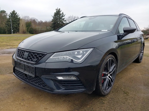 Pogled sprijeda lijevo