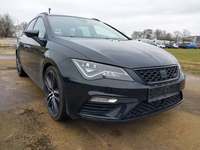 Pogled sprijeda desno