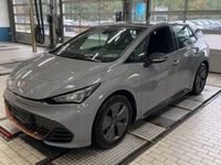 Pogled sprijeda lijevo