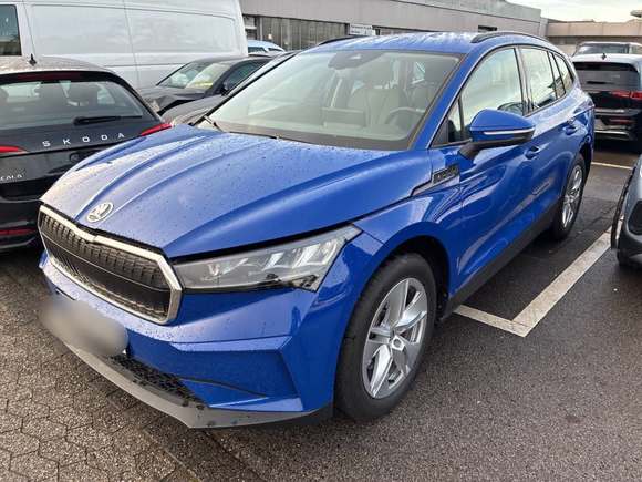 Pogled sprijeda lijevo