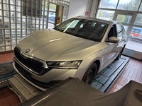 Pogled sprijeda lijevo