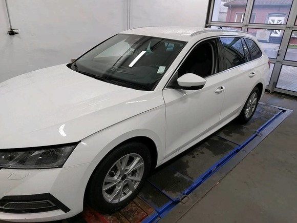 Pogled sprijeda lijevo