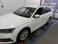 Pogled sprijeda lijevo