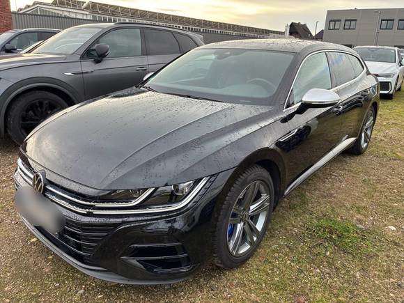 Pogled sprijeda lijevo