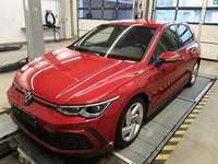 Pogled sprijeda lijevo