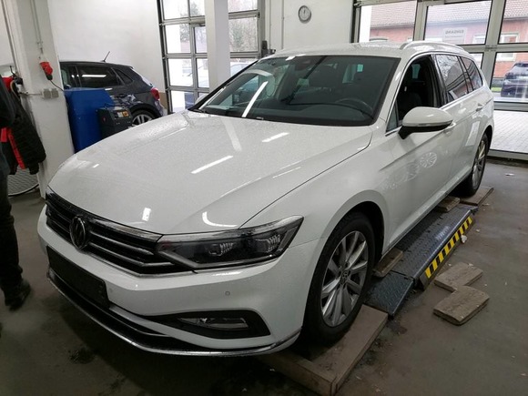 Pogled sprijeda lijevo