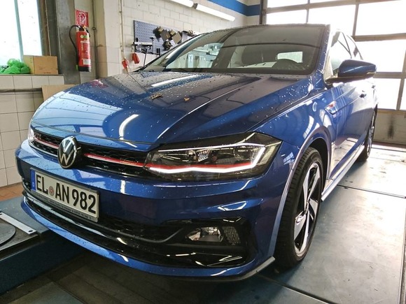 Pogled sprijeda lijevo