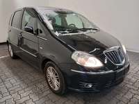 Pogled od napred  desno