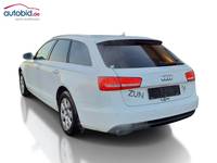 Vaade tagant vasakult