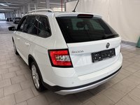 Вид сзади слева