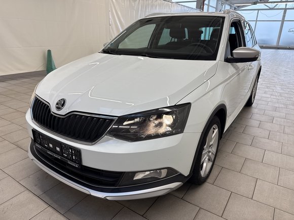 Pogled od napred levo